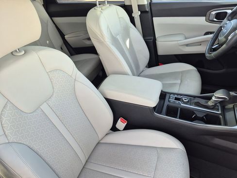 Certified 2023 Kia Sorento X-Line EX image 18