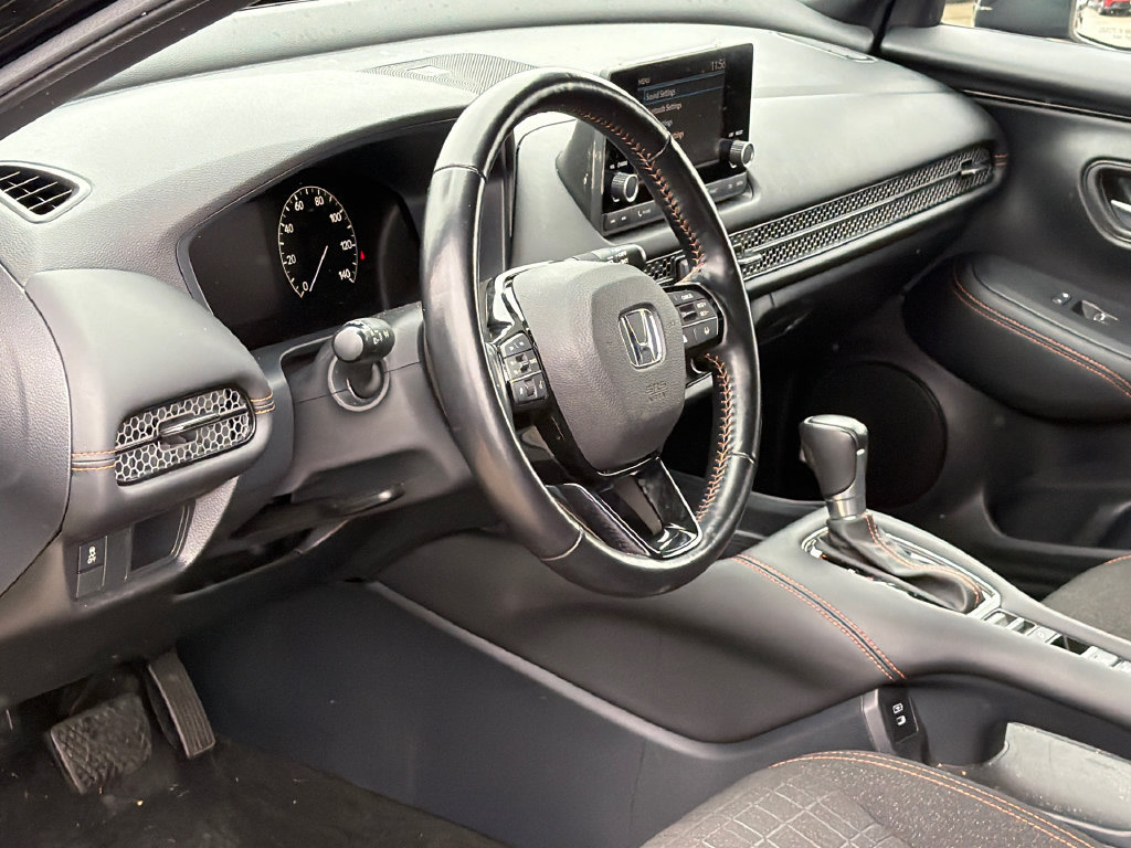 Used 2025 Honda HR-V Sport image 13