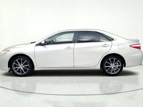 Used 2015 Toyota Camry XSE FWD image 5