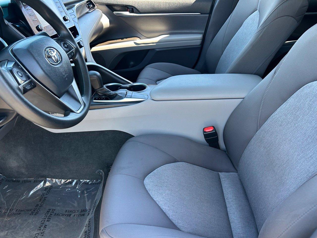 Used 2022 Toyota Camry LE w/ Carpet Mat Package (TMS) FWD image 24