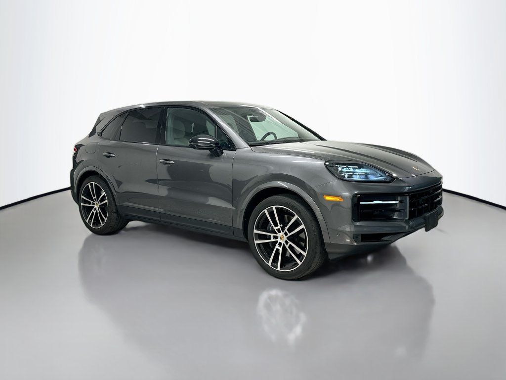 Certified 2024 Porsche Cayenne AWD/4WD image 7