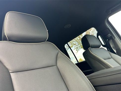 New 2026 GMC Yukon XL Elevation image 16