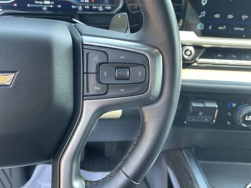 Used 2022 Chevrolet Silverado 1500 LTZ AWD/4WD image 16