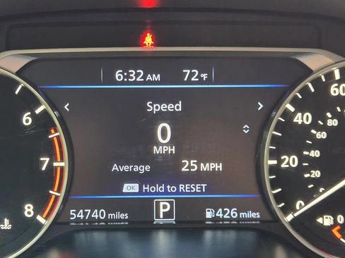Used 2025 Nissan Altima 2.5 SV FWD image 29