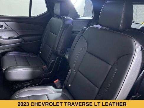 Certified 2023 Chevrolet Traverse LT w/ LT Premium Package AWD/4WD image 15
