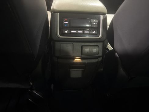 Used 2021 Subaru Ascent Limited w/ Technology Package image 28