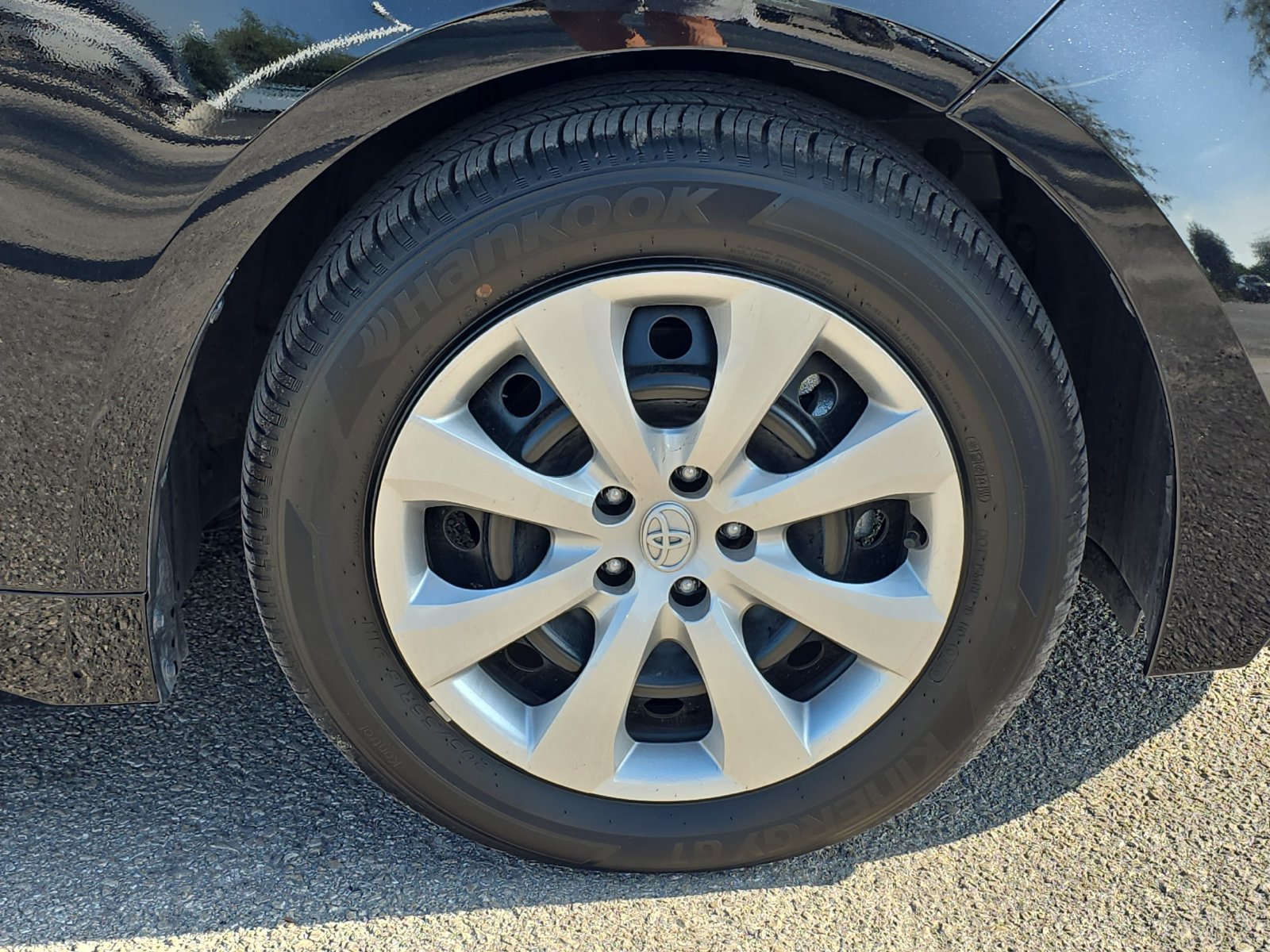 Used 2026 Toyota Corolla LE FWD image 28