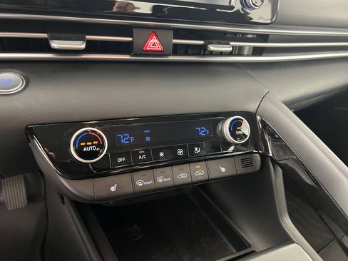 Used 2022 Hyundai Elantra SEL w/ Convenience Package image 28