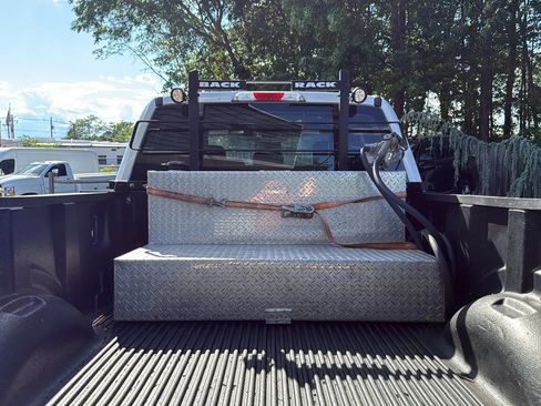 Used 2017 Ford F250 XL w/ Power Equipment Group AWD/4WD image 42