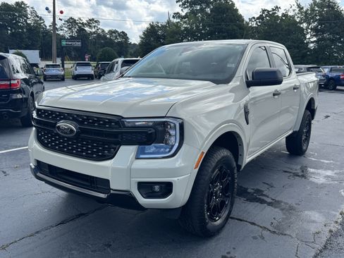 Used 2025 Ford Ranger XLT w/ Equipment Group 301A High AWD/4WD image 2