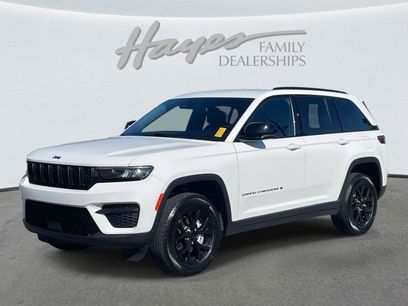 Used 2024 Jeep Grand Cherokee Altitude