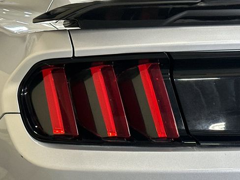 Used 2016 Ford Mustang Coupe RWD image 44