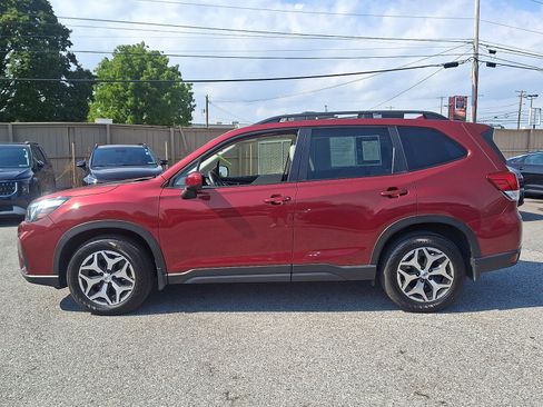 Used 2020 Subaru Forester Premium AWD/4WD image 7