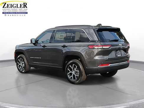 New 2025 Jeep Grand Cherokee Limited w/ Trailer Tow Package image 7