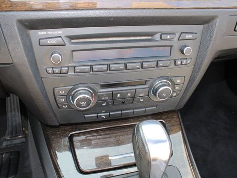 Used 2013 BMW 328i Convertible RWD image 23