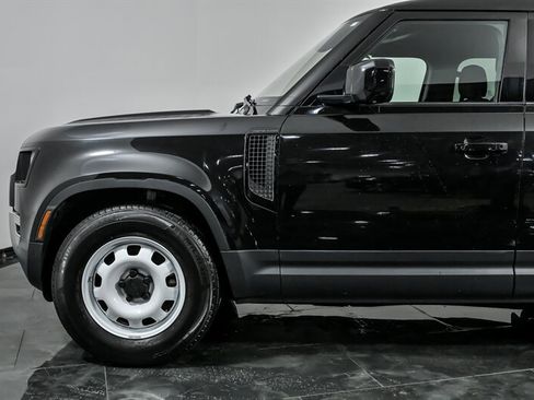 Used 2021 Land Rover Defender 110 image 6