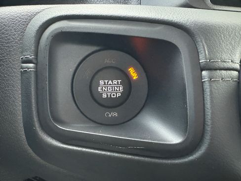 Used 2024 Jeep Wrangler High Altitude AWD/4WD image 20