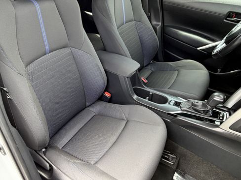 Used 2023 Toyota Corolla Cross AWD Hybrid image 11