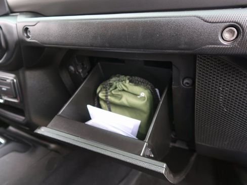 Used 2023 Jeep Gladiator Willys image 38