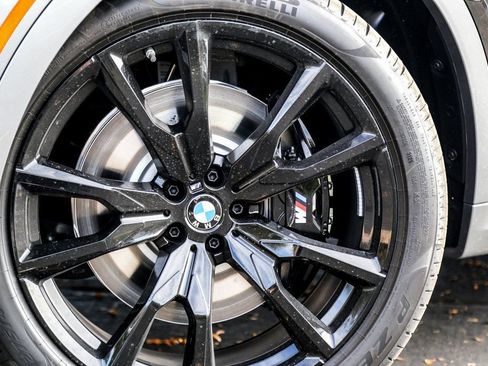 Used 2026 BMW X7 xDrive40i w/ Executive Package image 9