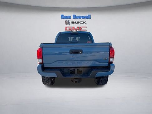 Used 2019 Toyota Tacoma TRD Sport AWD/4WD image 8