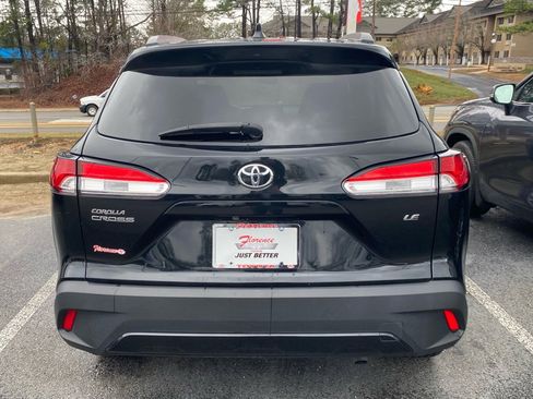 Used 2023 Toyota Corolla Cross LE image 10