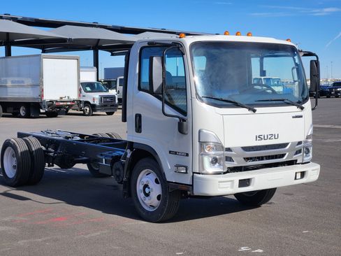 New 2025 Isuzu NQR image 2