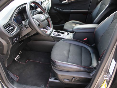 Used 2023 Ford Escape ST-Line image 11