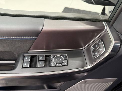 Used 2025 Ford F150 Platinum image 17