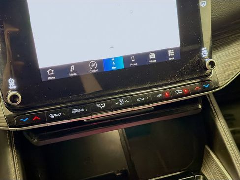 Used 2022 Jeep Wagoneer Series III AWD/4WD image 18