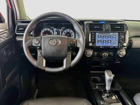 Used 2021 Toyota 4Runner TRD Off-Road Premium w/ Moonroof Package AWD/4WD image 25
