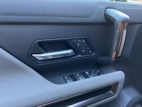 New 2025 GMC Hummer EV 2X image 16