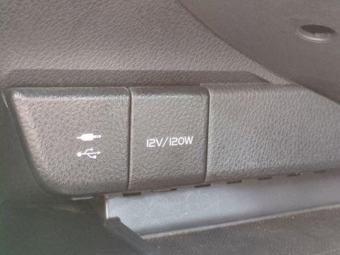 Used 2019 Toyota Camry SE image 20