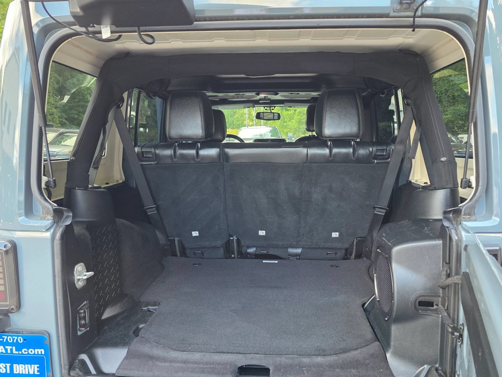 Used 2014 Jeep Wrangler Unlimited Sahara w/ Connectivity Group AWD/4WD image 24