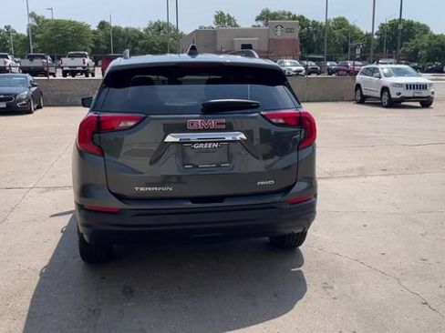 Used 2020 GMC Terrain SLE w/ Driver Convenience Package AWD/4WD image 7