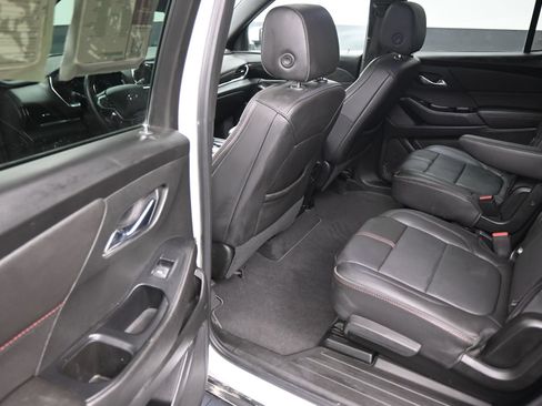 Used 2023 Chevrolet Traverse RS AWD/4WD image 18