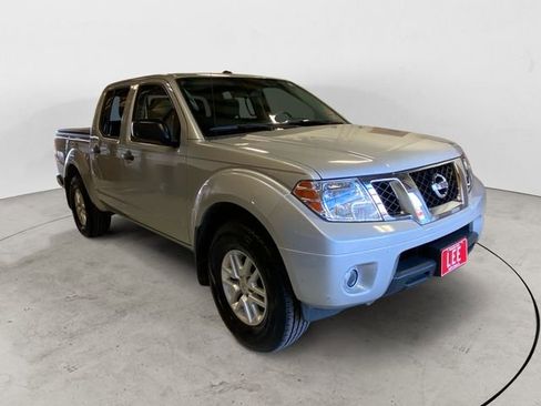 Used 2018 Nissan Frontier SV w/ Value Truck Package image 8