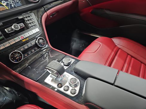 Used 2016 Mercedes-Benz SL 63 AMG image 23