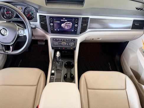Used 2019 Volkswagen Atlas SE w/ Towing Package FWD image 17