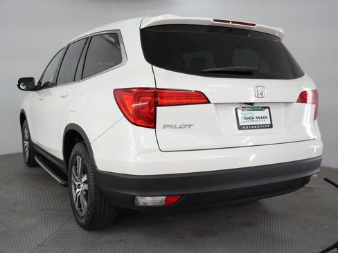 Used 2017 Honda Pilot EX image 7