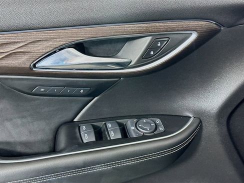 Used 2023 Buick Envision Avenir image 17