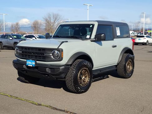 Used 2023 Ford Bronco Outer Banks image 1