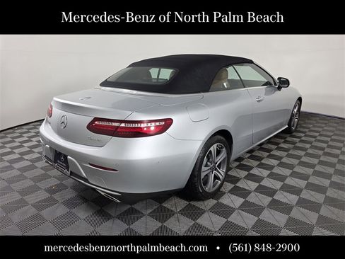 Used 2019 Mercedes-Benz E 450 4MATIC Cabriolet image 7