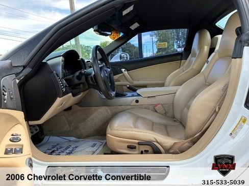 Used 2006 Chevrolet Corvette Convertible w/ Preferred Equipment Group RWD image 9