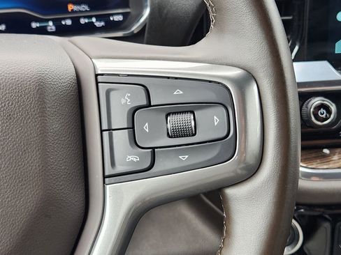 Used 2025 Chevrolet Silverado 1500 LT AWD/4WD image 28