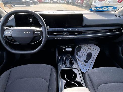 Used 2025 Kia K4 FWD image 7