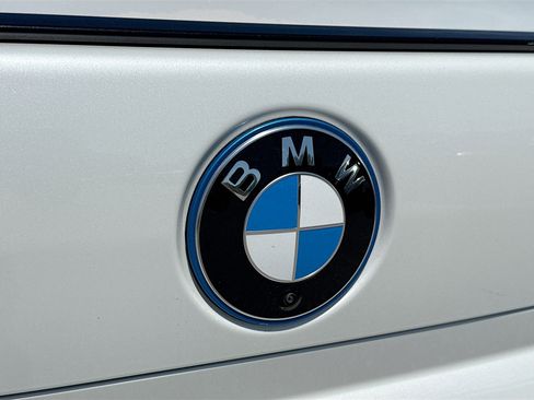 Used 2025 BMW i7 eDrive50 w/ M Sport Package RWD image 11