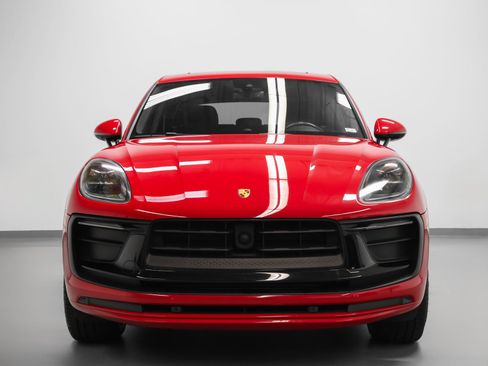 Certified 2023 Porsche Macan AWD/4WD image 8