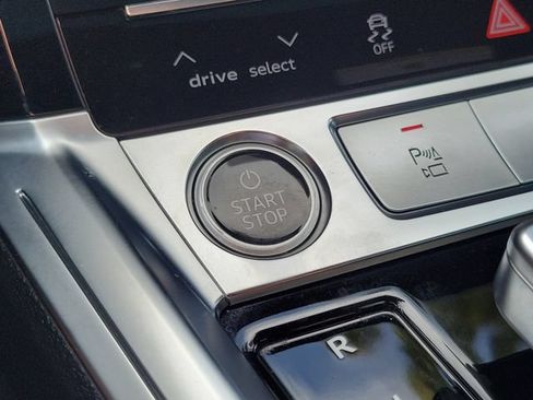 Used 2023 Audi e-tron Chronos AWD/4WD image 12