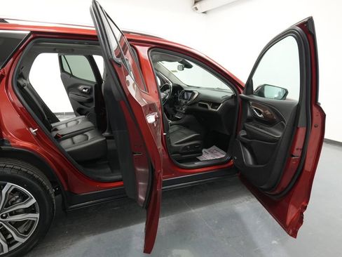 Used 2020 GMC Terrain Denali w/ Denali Premium Package AWD/4WD image 34